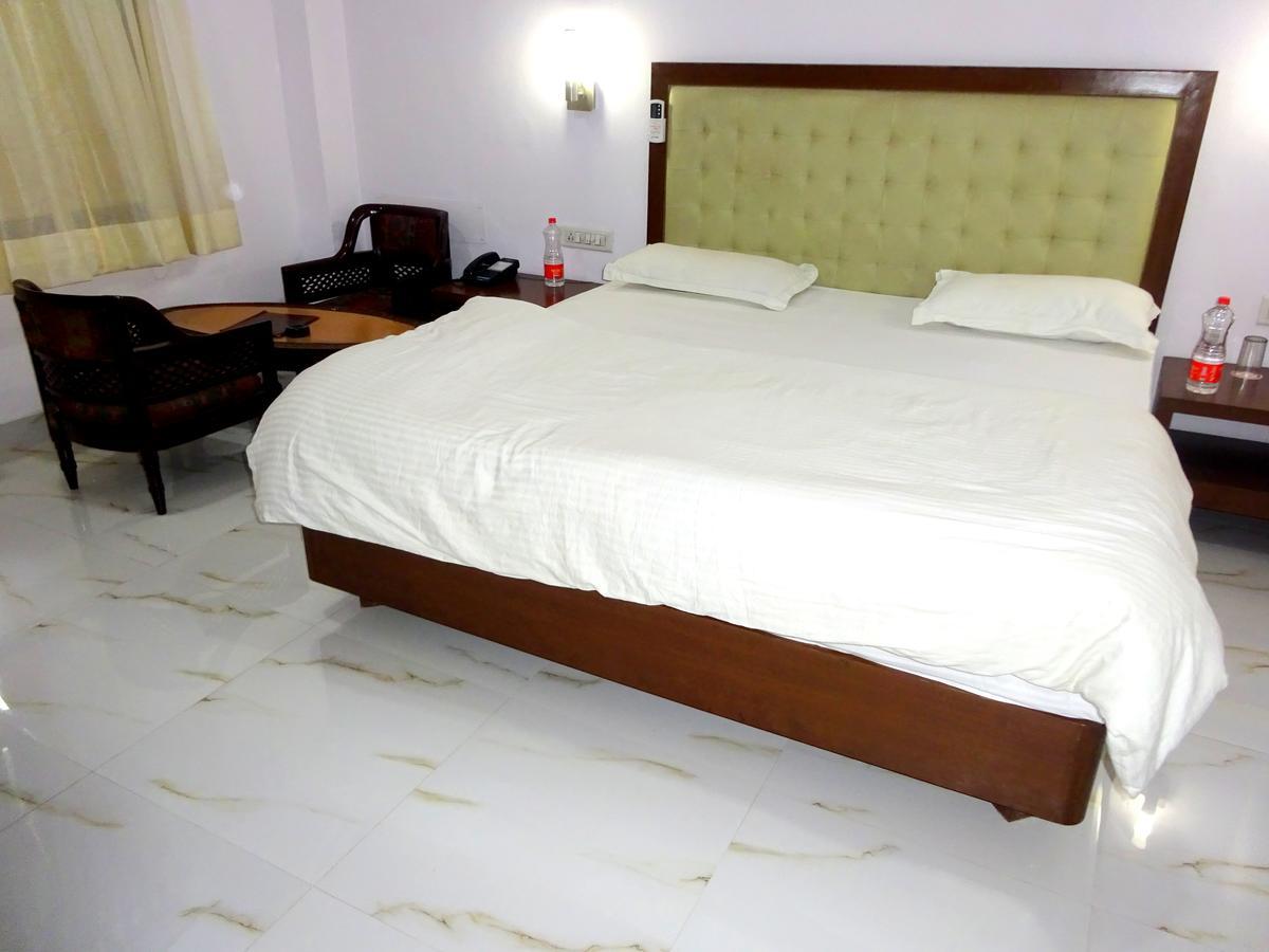 Hotel Utsav Натхдвара Экстерьер фото