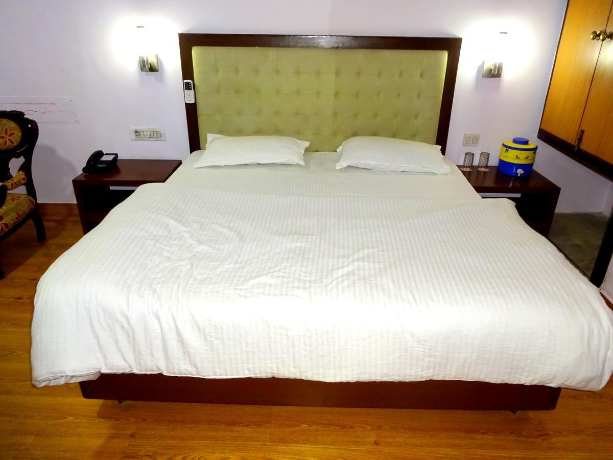 Hotel Utsav Натхдвара Экстерьер фото